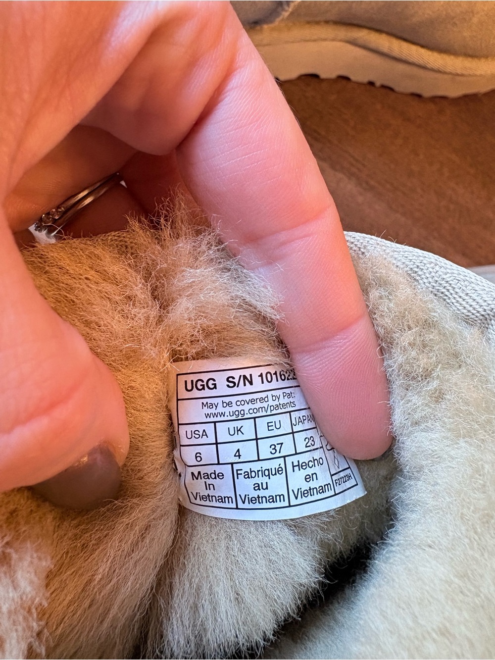 Mini Uggs! - Picture 4 of 4